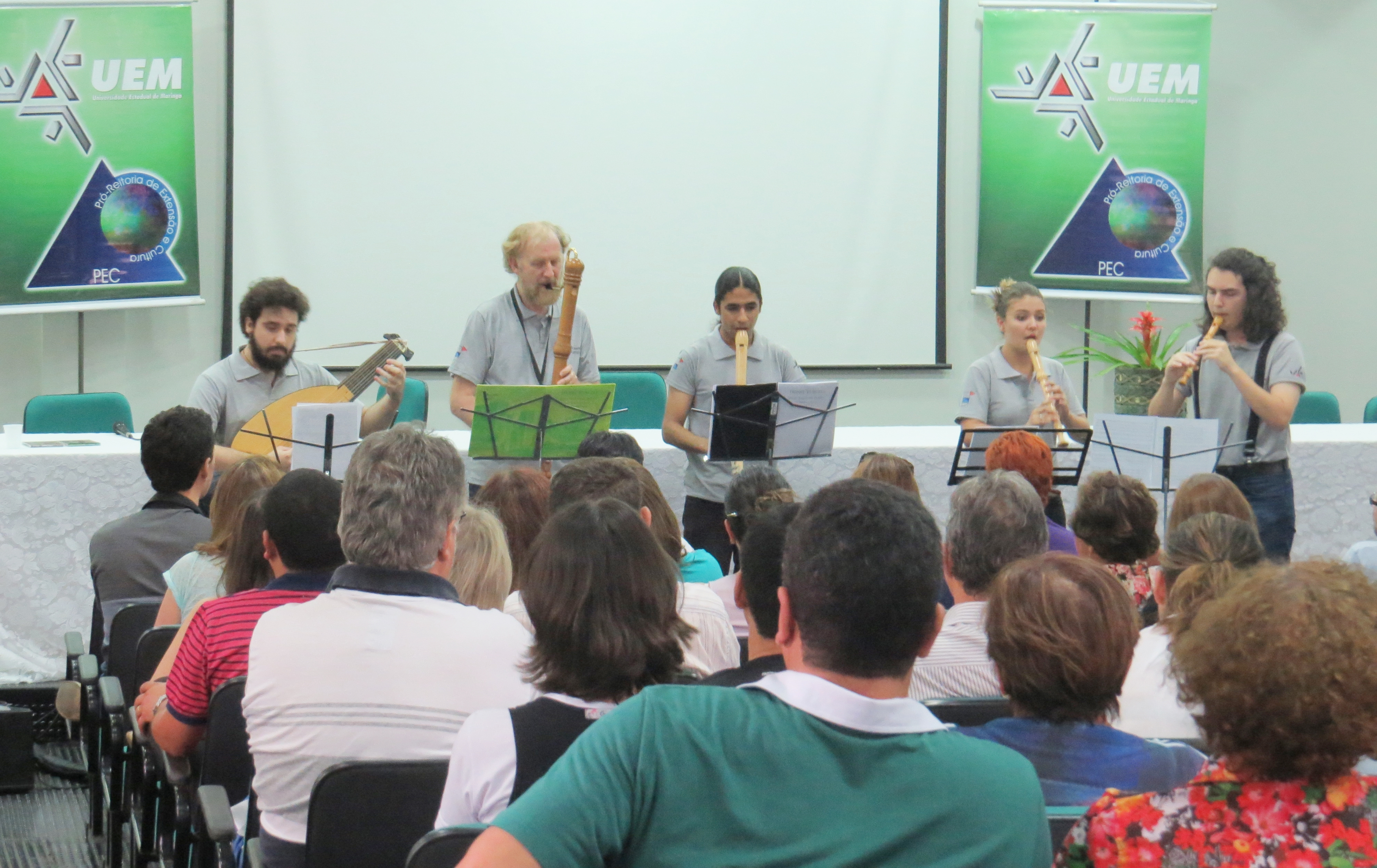 2014 - Harmonic Flute Ensemble no Fórum da PEC